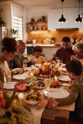 Thanksgiving Family Prayer Around Dinner Table