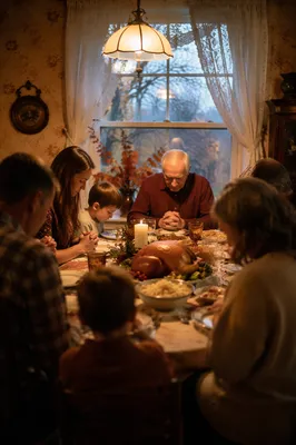 Thanksgiving Family Prayer Around Dinner Table