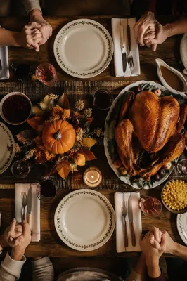 Thanksgiving Family Prayer Dinner Table