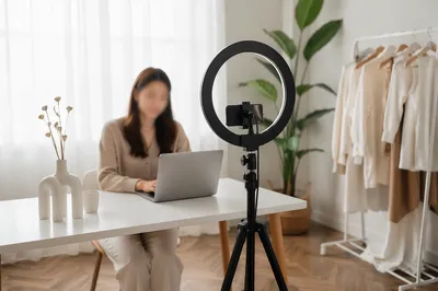 Minimalist Ring Light Vlog Desk Setup