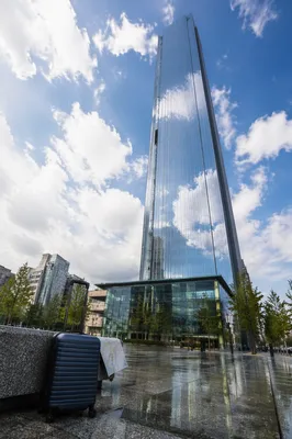 Glass Skyscraper Reflection Travel Arrival Scene